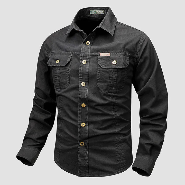 Stylish men's button-down Oxford shirt, long sleeves, with practical chest pockets for everyday fashion.