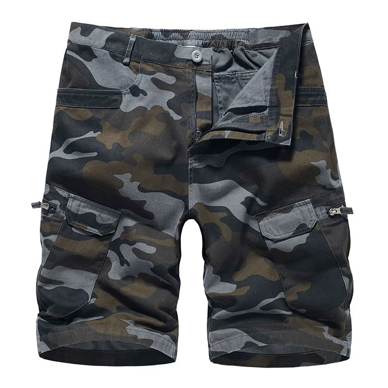 Comfortable men's camouflage shorts, knee-length cargo design with belt, great for summer casual and outdoor activities.