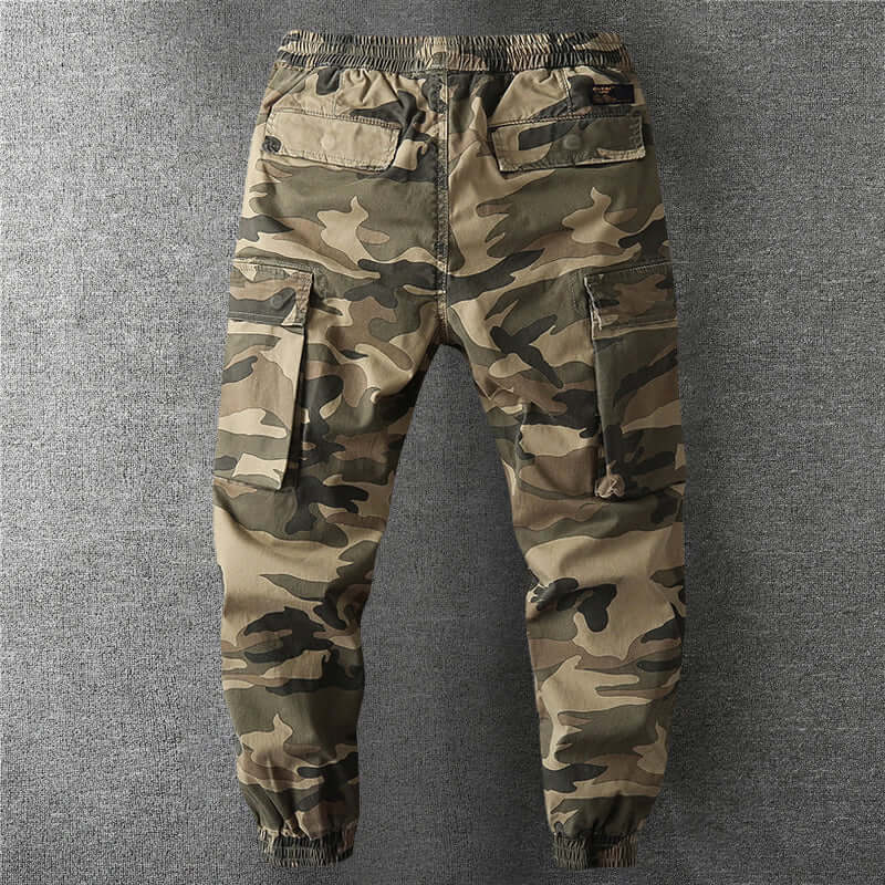 Comfortable men's camouflage cargo pants, perfect for outdoor activities, casual wear, or streetwear style.