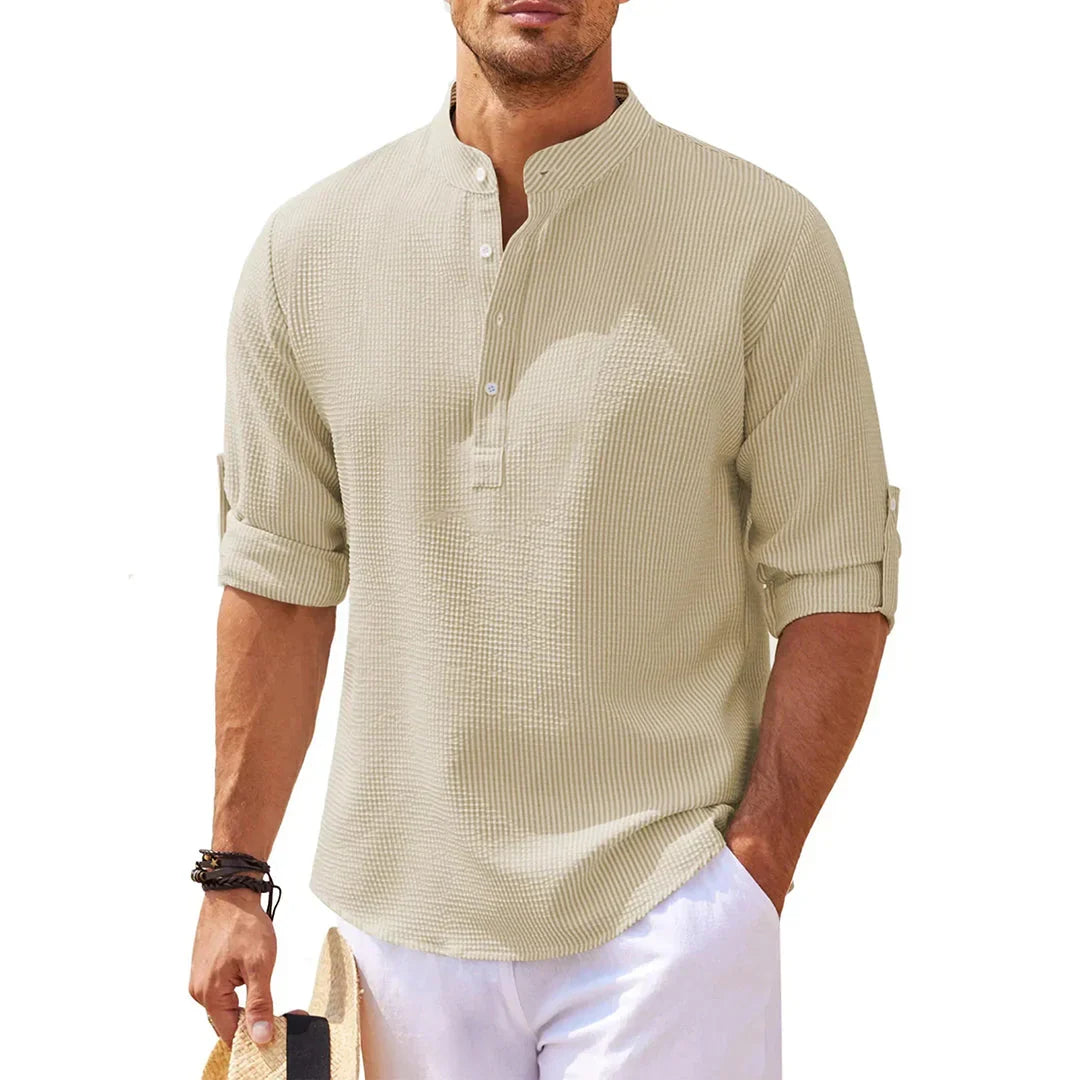 Men's casual button-down shirt, long sleeve, for smart everyday wear. Versatile regular fit menswear.
