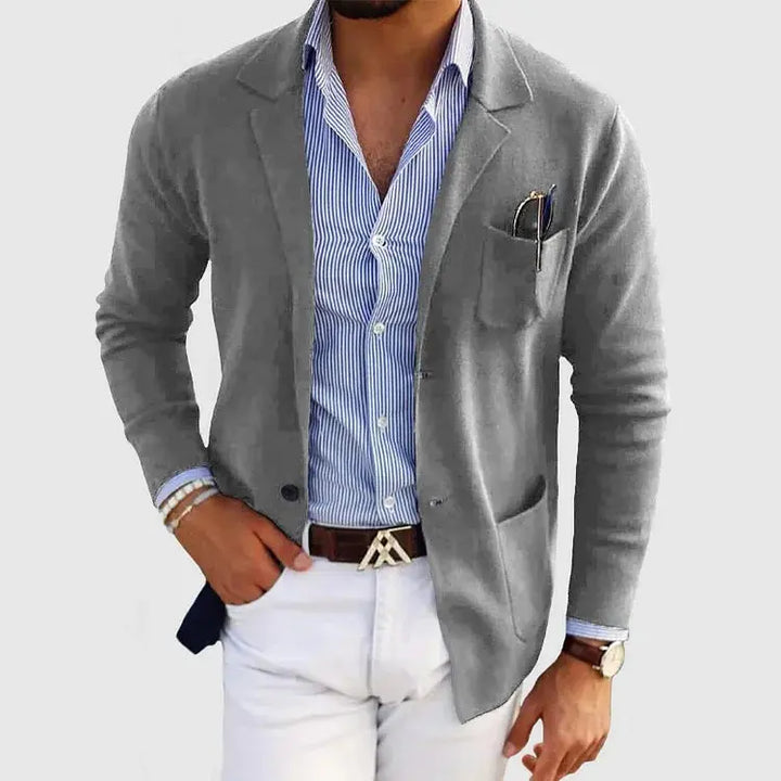 Modern men's casual blazer, ideal for a smart casual look. This versatile knit jacket blends style with comfort.