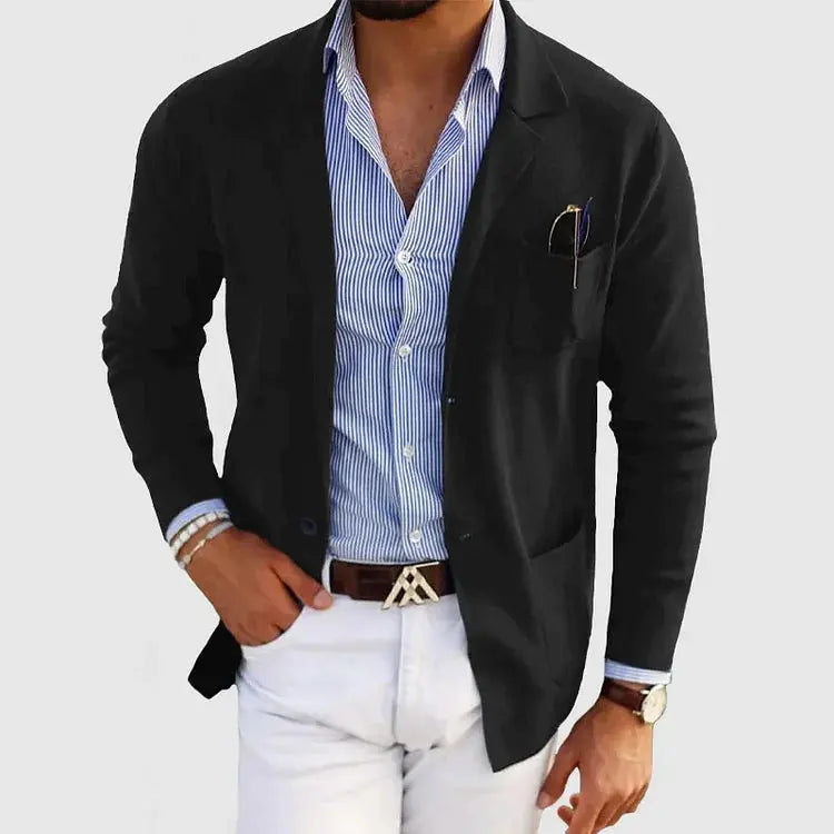 Sharp men's knit blazer with a tailored fit, combining comfort and style for any modern smart casual ensemble.