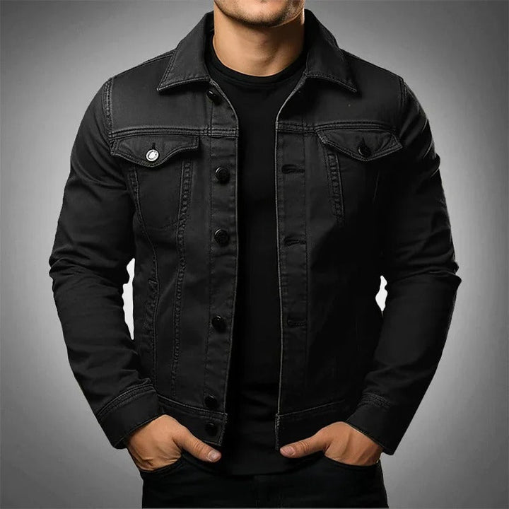 Men's everyday fashion denim jacket, lightweight and easy for layering, a modern casual style.