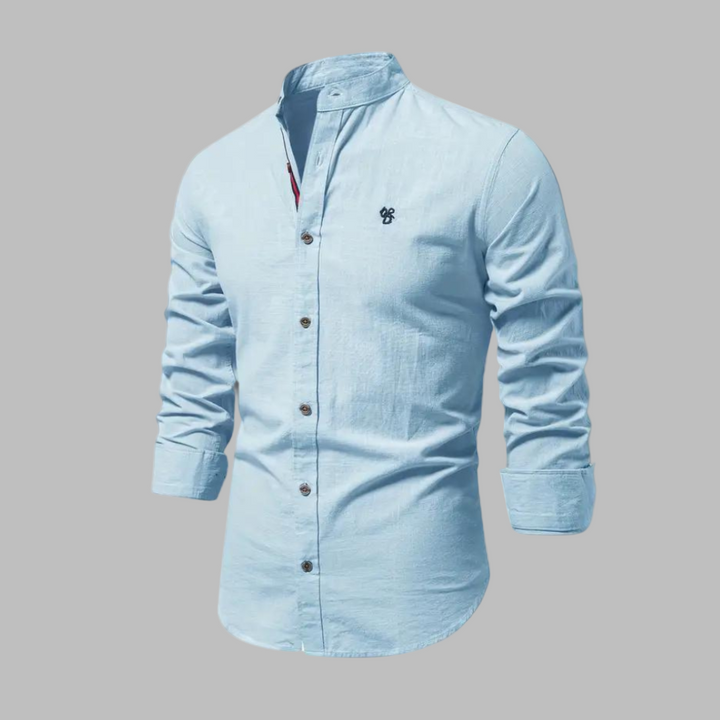 Effortlessly stylish men's long-sleeve polo shirt, perfect for a comfortable, fashionable casual outfit.
