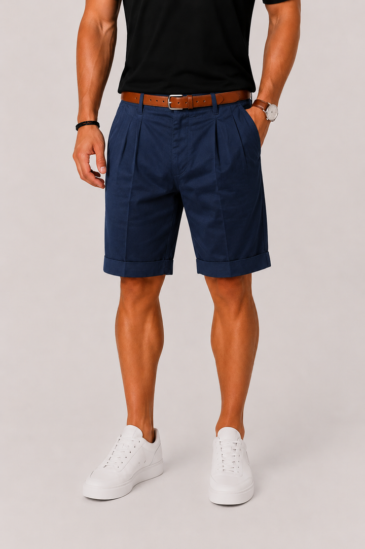 Versatile men's casual pleated shorts for summer. Perfect for holidays & warm weather fashion.