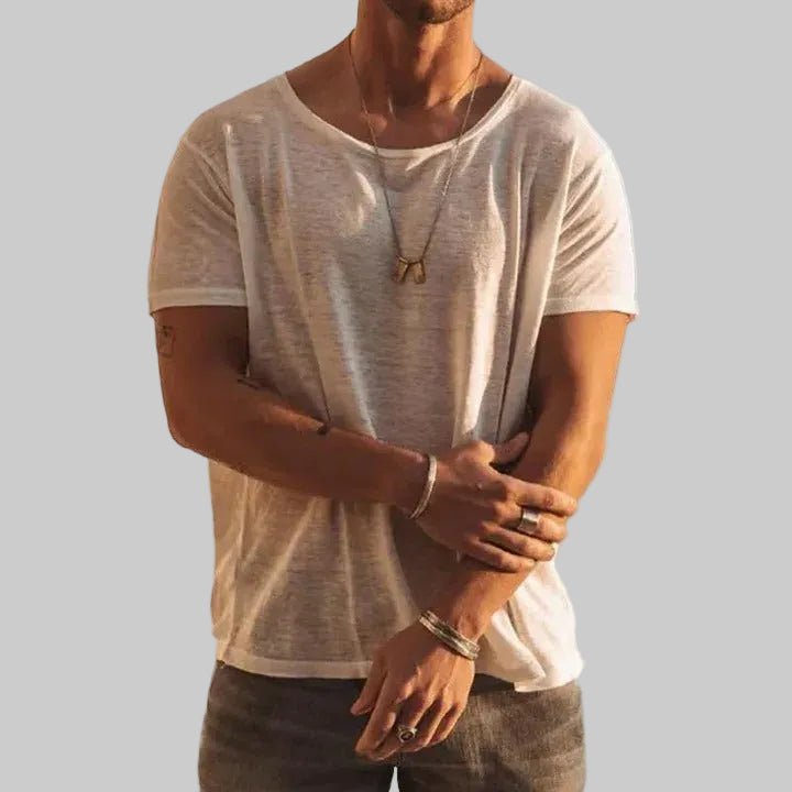 Men's casual round neck short sleeve t-shirt, perfect for everyday comfort and summer wear.
