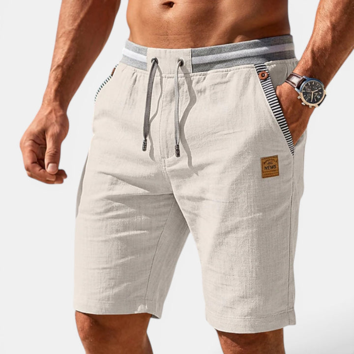 Versatile men's summer shorts, perfect for daily wear or beach vacations, featuring an elastic waist.