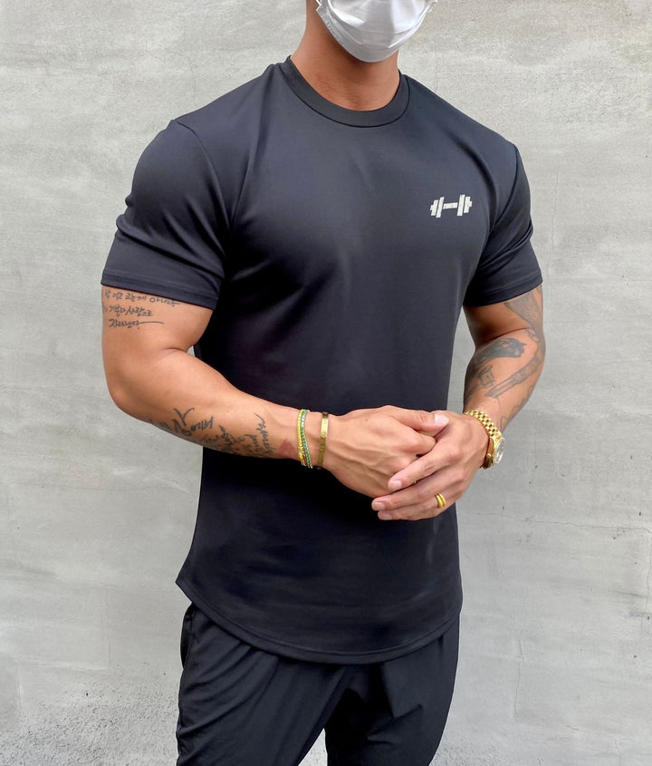 Stylish men's basic tee, perfect for modern casual wear, offering a sleek, versatile look.