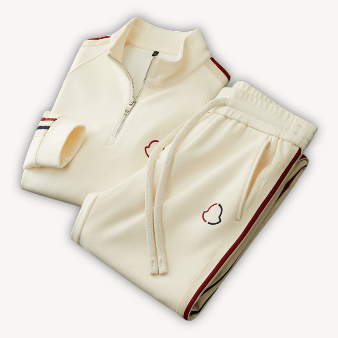 Sporty men's loungewear set with zip hoodie & joggers for everyday comfort.