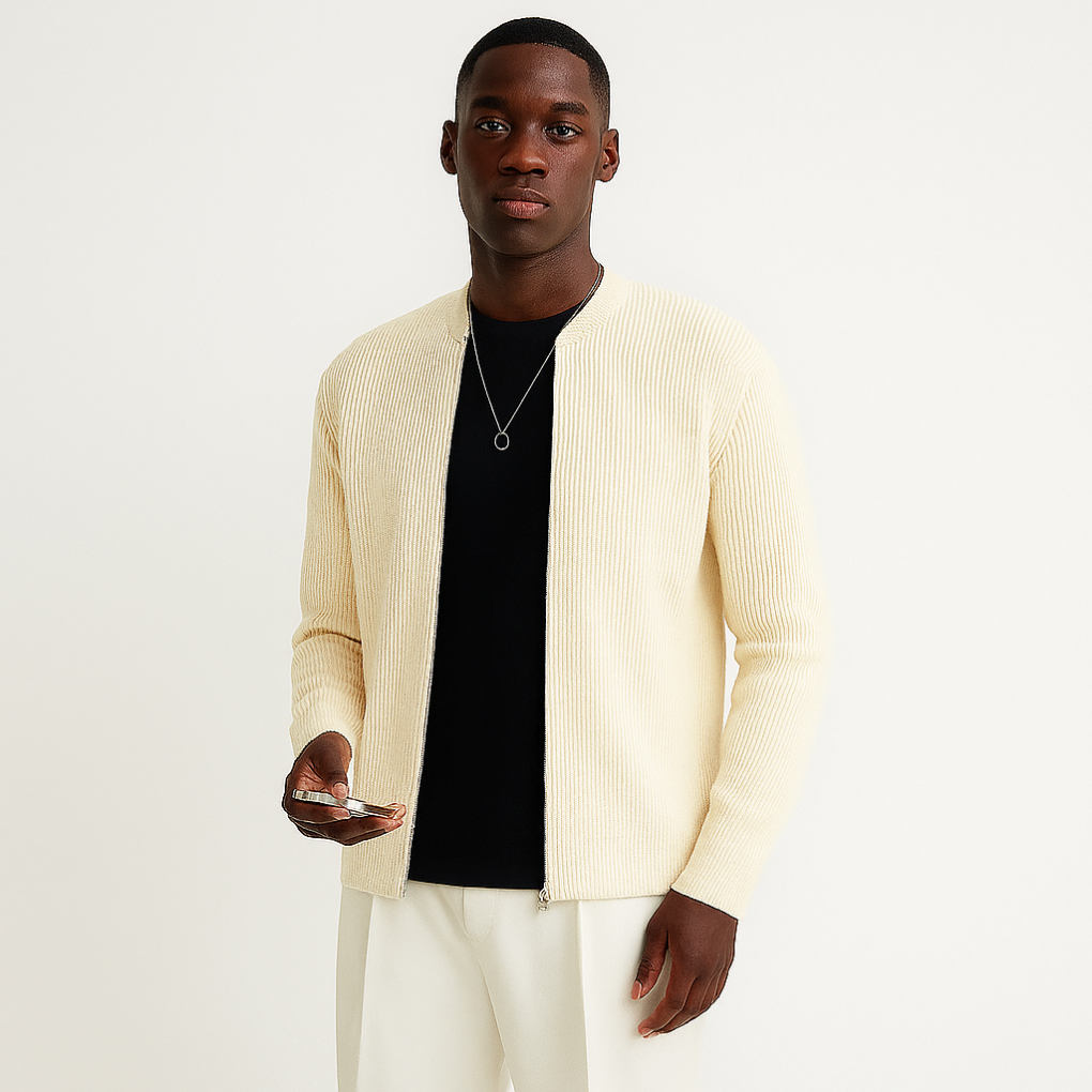 Men's casual zip-up knit cardigan in a classic style, perfect for comfortable everyday layering in spring or autumn.