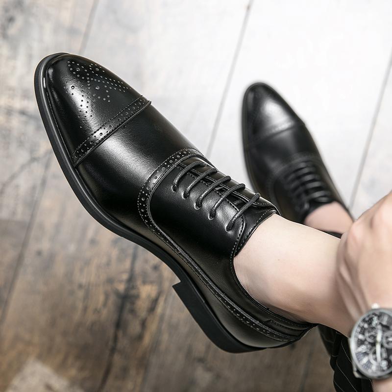 Stylish men's formal brogue oxford shoes for business meetings, weddings & elegant occasions. Classic footwear.