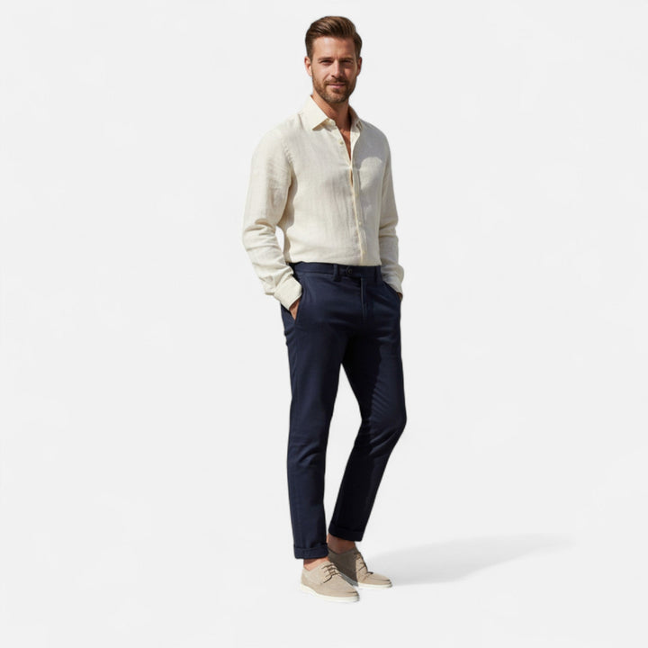 Elegant men's lace-up dress shoes in a versatile design, ideal for smart casual outfits & professional wear, timeless style.