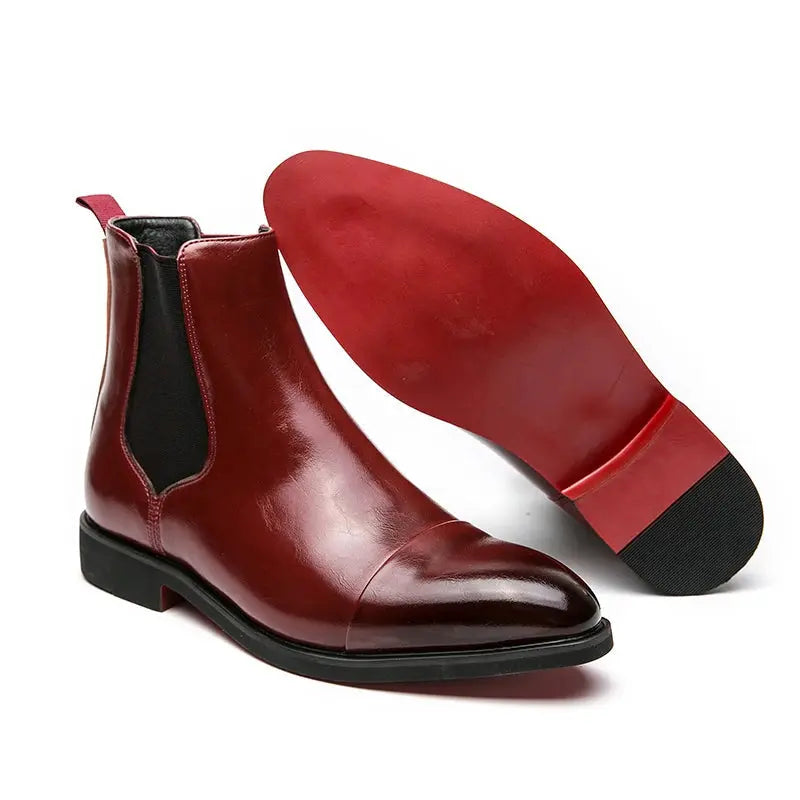 Durable men's Chelsea boots in rich brown leather. Comfortable everyday footwear for a timeless, classic look.