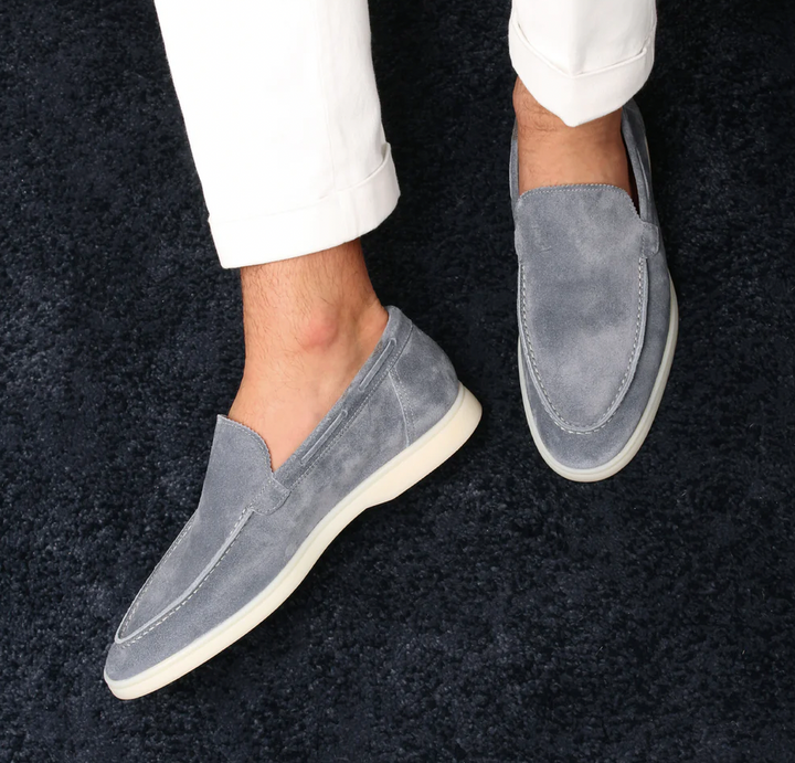 High-quality men's fashion leather loafers, a classic slip-on shoe for versatile and elegant everyday style.