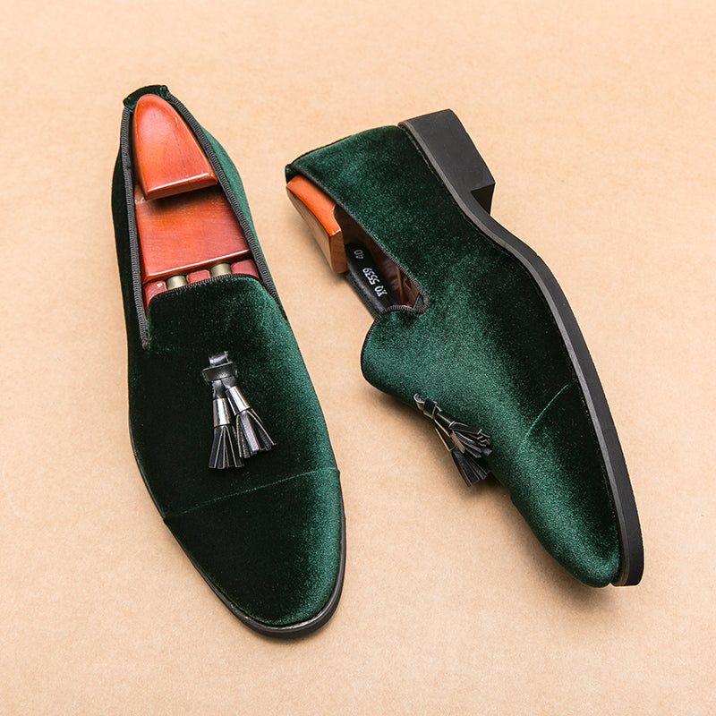 Brand new men's classic tassel loafers. Premium leather dress shoes, comfortable & stylish for any occasion.
