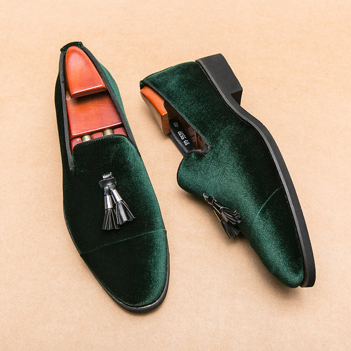 Brand new men's classic tassel loafers. Premium leather dress shoes, comfortable & stylish for any occasion.