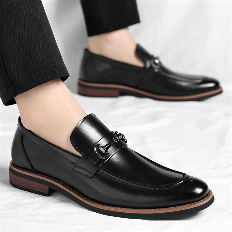 Versatile men's black slip-on loafers, providing ultimate comfort and timeless classic style.