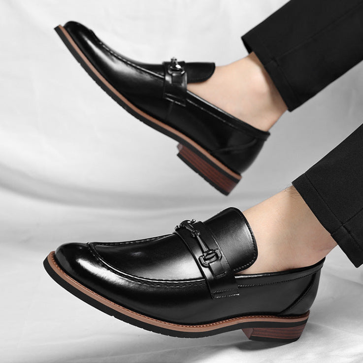 High-quality men's brown slip-on loafers, a durable and comfortable classic for elegant fashion.