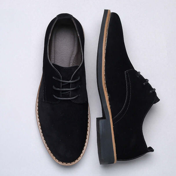Everyday men's walking shoes with a classic style and round toe for ultimate comfort.