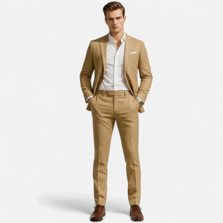 Elegant men's tailored casual suit, a sophisticated two-piece for smart event wear and comfortable vacation style.