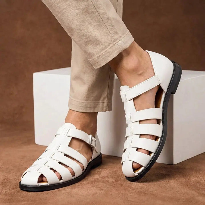 Versatile men's closed toe fisherman sandals with flat sole & buckle, perfect for summer outdoor casual wear.