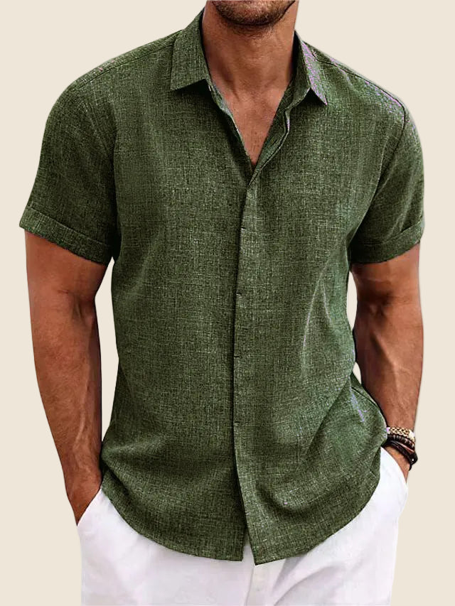 Lightweight men's short-sleeve casual shirt. Classic collar, comfortable for summer essential.