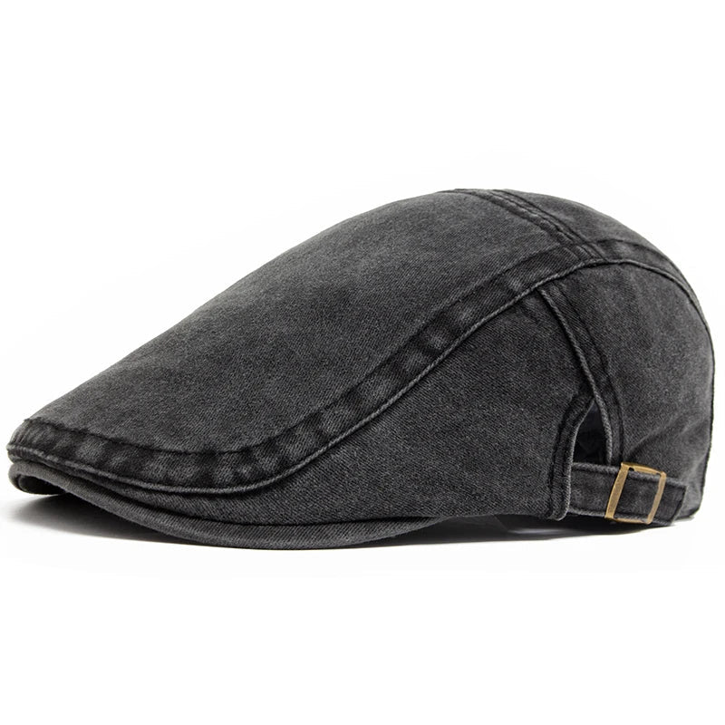 Men's traditional flat cap, perfect for a timeless, everyday style & casual elegance.