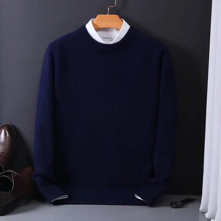 Comfortable men's v-neck sweater, premium knitwear for fall and winter fashion, a timeless classic.