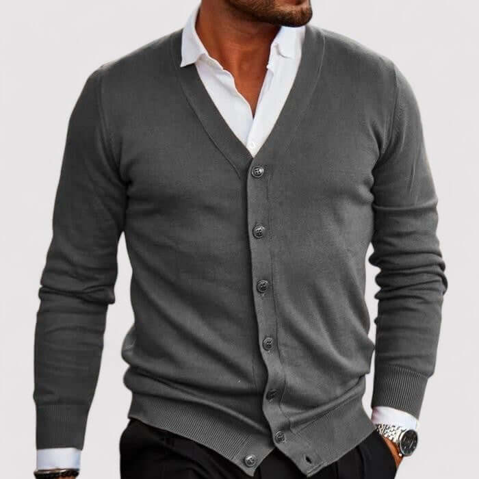 Soft men's knitted cardigan, a comfortable classic sweater for everyday casual wear and versatile autumn layering.