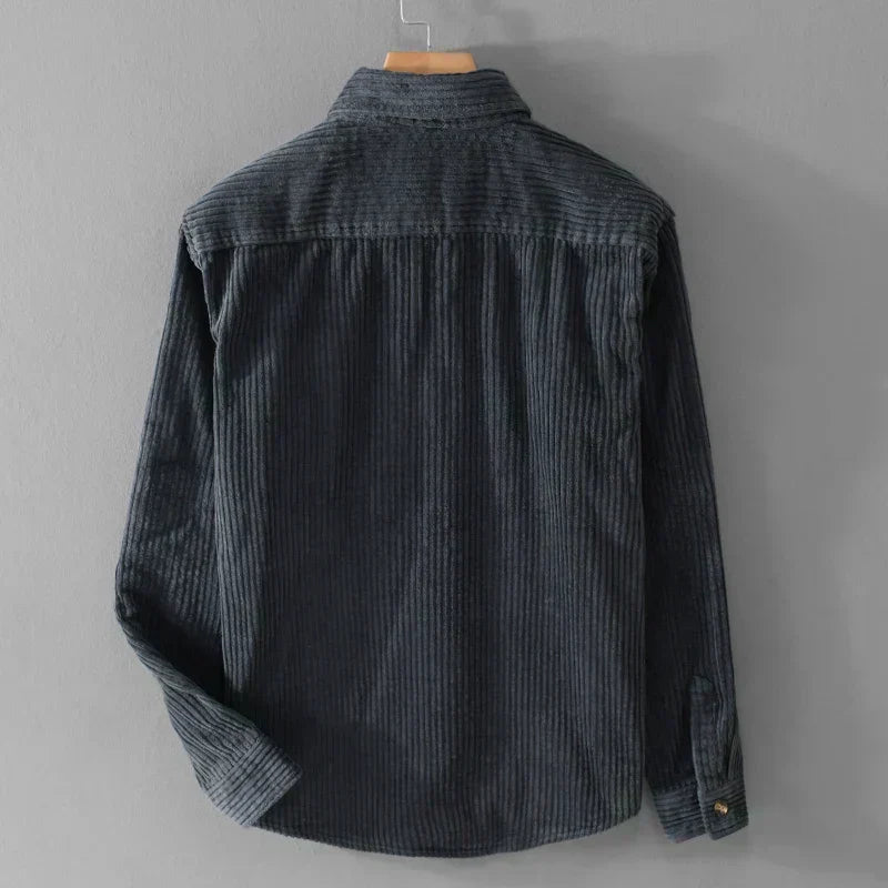 Everyday men's casual corduroy button-up shirt with long sleeves, providing comfortable fit and classic men's fashion.