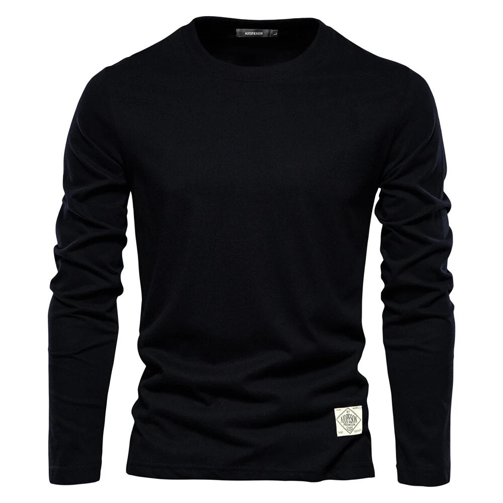 Soft men's long-sleeve tee, a comfortable everyday shirt with a timeless casual style.