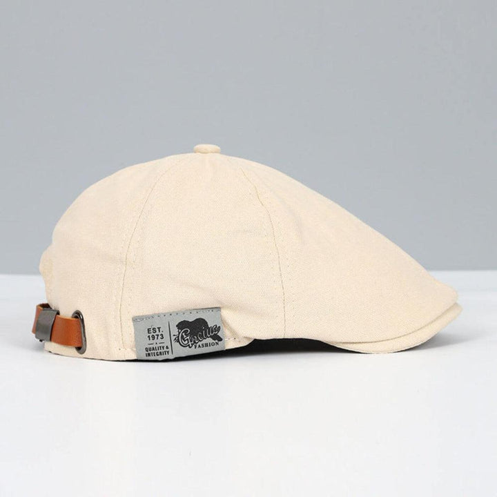 Comfortable men's newsboy hat, a classic flat cap for everyday style & fashion statements.