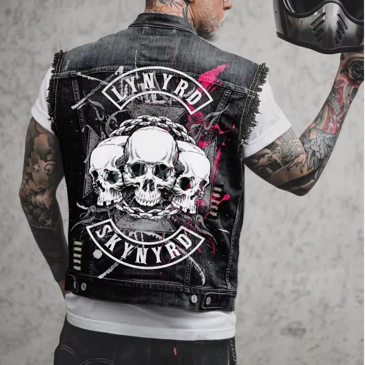 Stylish men's retro denim vest, a versatile sleeveless outerwear piece for casual fashion and everyday layering.