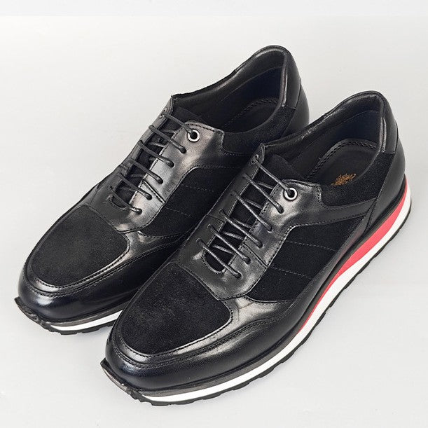 Durable men's retro sneakers, offering classic style and comfort for everyday wear.