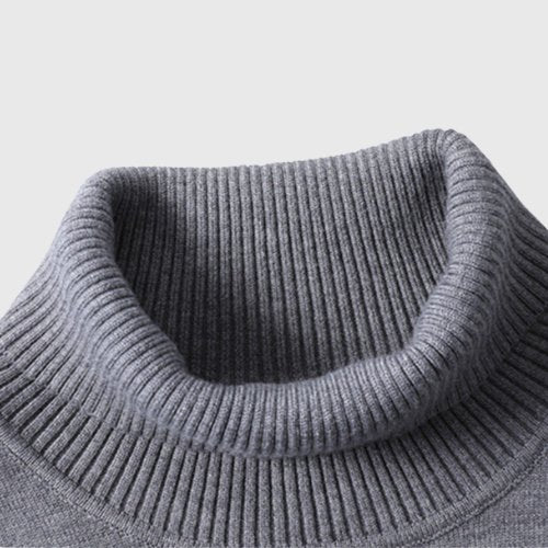 Timeless men's roll neck jumper in a refined design, ensuring comfort and elegance for any stylish occasion.