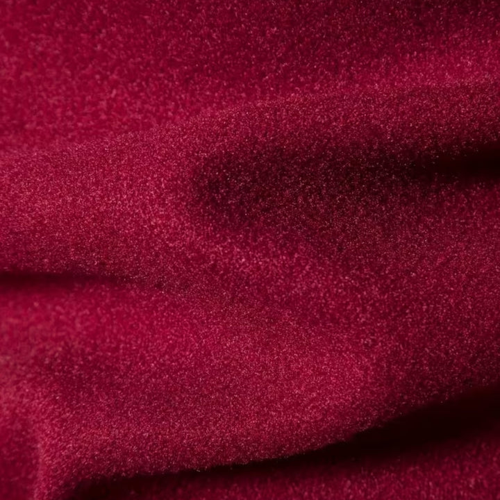 Single-breasted men's coat, perfect for a sophisticated business casual attire.