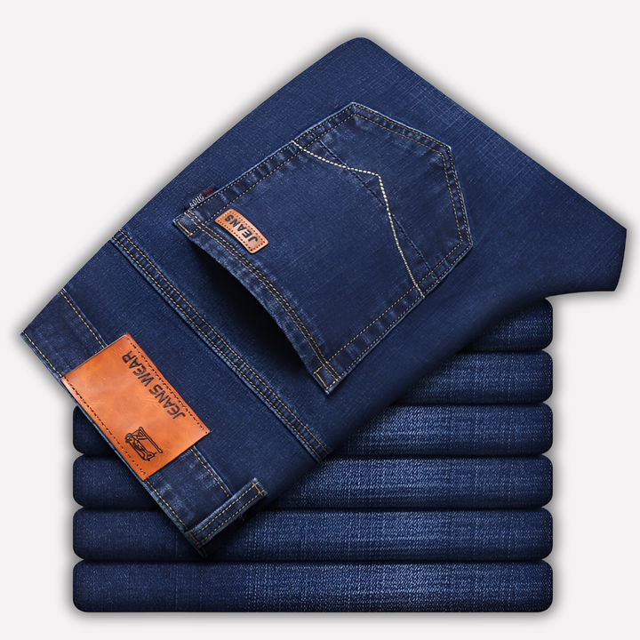 Comfortable men's classic fit straight leg jeans. Ideal for men's everyday wear & casual fashion versatility.