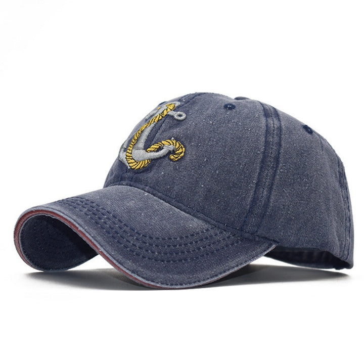 Men's classic washed baseball cap, perfect for everyday casual wear, adjustable fit.