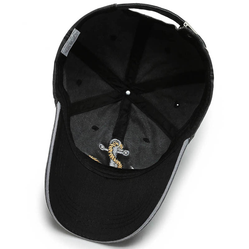 Adjustable men's classic washed baseball cap, versatile for casual everyday wear, available in multiple colors.