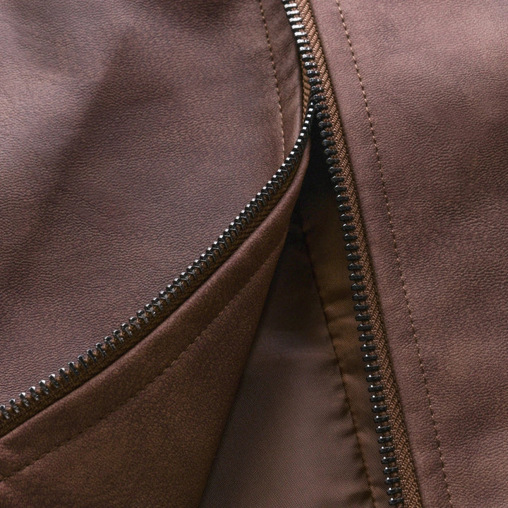 Versatile men's classic zipper jacket, ideal all-season outerwear with a modern fit for casual wear.
