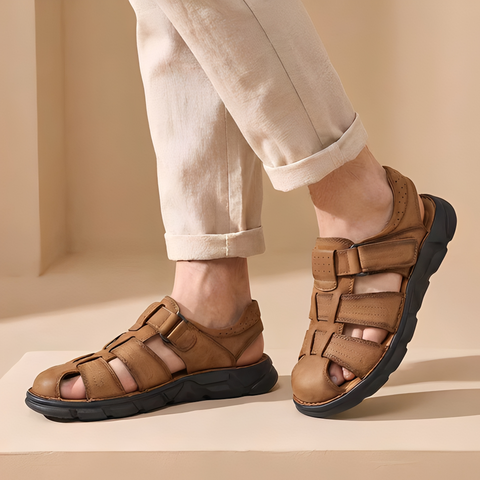Men's closed-toe fisherman sandals with adjustable strap for comfort & outdoor walking. Durable summer footwear.