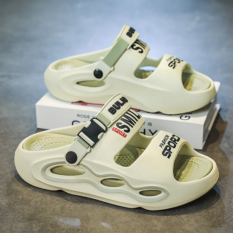 Athletic men's colorblock platform slides. Breathable summer sandals with adjustable strap, perfect for active comfort.