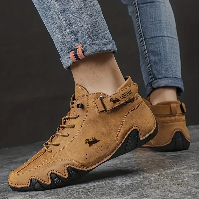 White casual men's walking shoes with balanced comfort & daily orthopedic support, perfect for everyday.