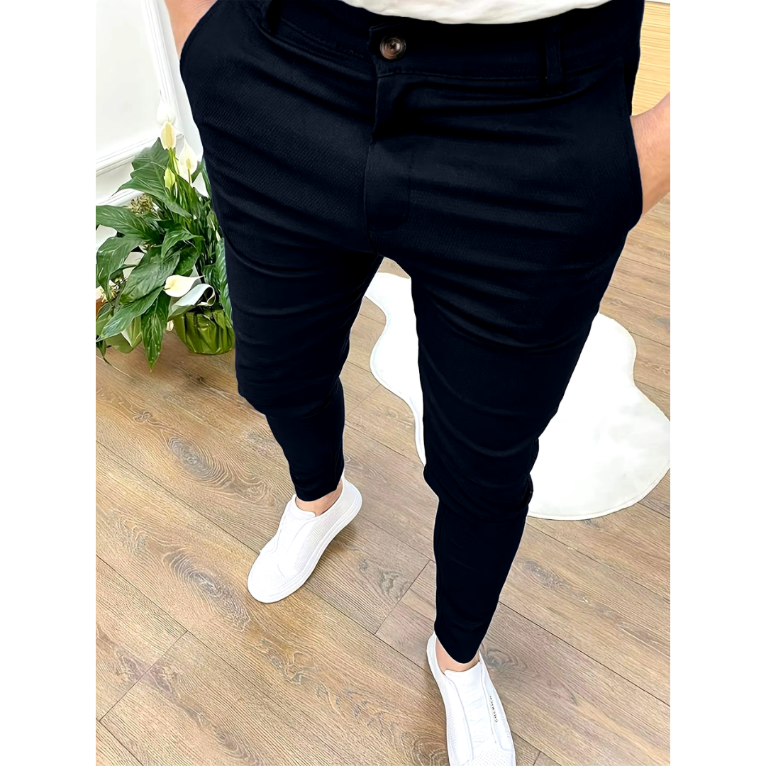 Durable men's versatile chinos in a classic cut, offering comfort for workwear & everyday style.