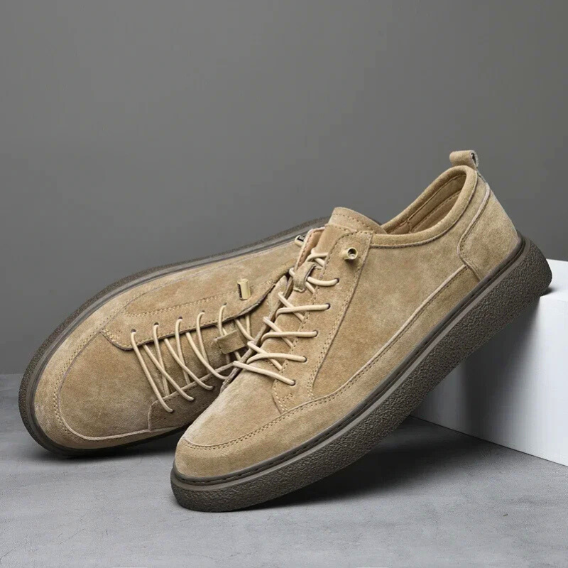 Versatile men's casual trainers, comfortable everyday shoes with an adjustable, non-slip design.