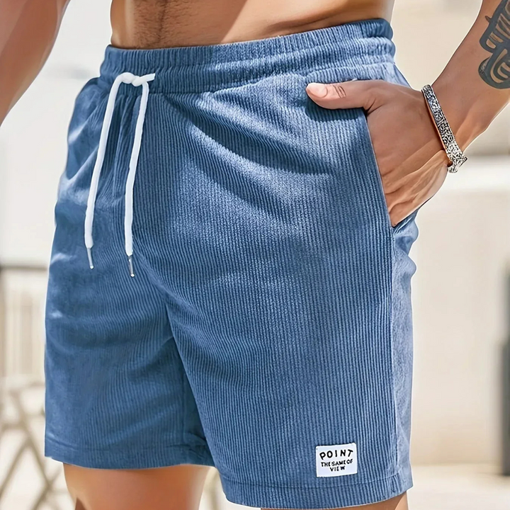 Comfortable men's casual shorts with an adjustable drawstring waist, perfect for everyday wear.