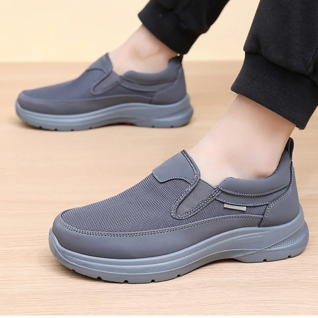 Easy wear men's casual slip-on shoes, ideal for effortless daily style and comfortable, versatile everyday use.