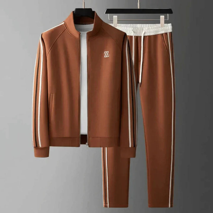 Complete men's comfortable tracksuit set for everyday wear, featuring a relaxed fit for active and casual style.