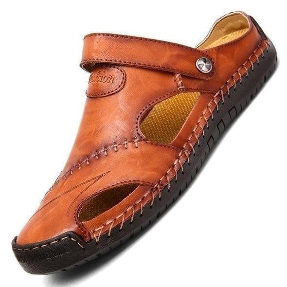 Durable men's comfort sandals, providing excellent support for all-day walking and summer activities.