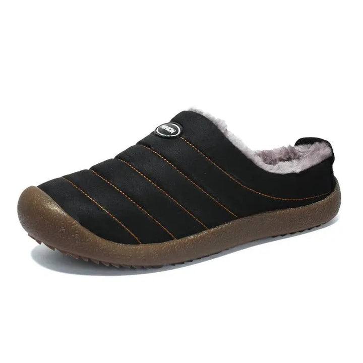 Easy slip-on men's winter slippers, warm and comfortable for quick indoor use at home.